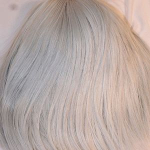 Urbanic Grey Short Wig