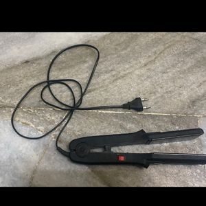 Nova Hair Straightener