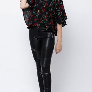 TOKYO TALKIES Floral Top