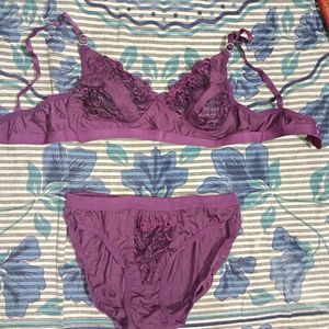 BRA PANTY SET 👙💜  (NEW)