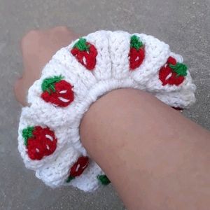 Strawberry 🍓 Crochet Scrunchie