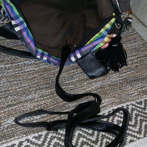 Big Space Sling Bag