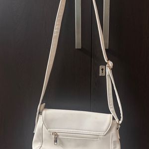 Lavie White Sling Bag