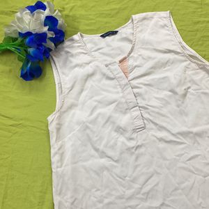 Beautiful White Sleeveless Top