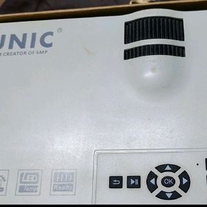 UNIC projector