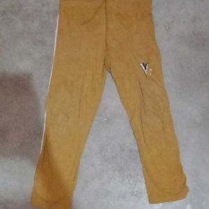 I Am Selling Pant From V Showroom