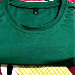 Men,s Green T-shirt