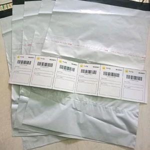 10 Shipping Bags 6 Sticky Labels