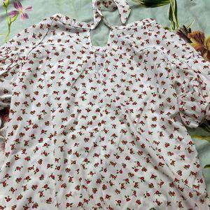 Zudio White Flower Top