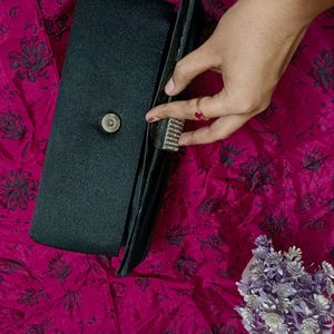 Stylish & Elegant Black Clutch