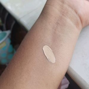 Plum Soft Blend Weightless Foundation