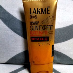 Lakme 9 To 5 Sunscreen