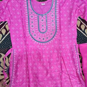 Nyra Cut Kurta Set With Dupatta in Pink Color