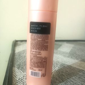 Lakme Peach Milk Face Moisturizer