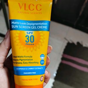 Matte Look Depigmentation Sun Screen Gel Cream