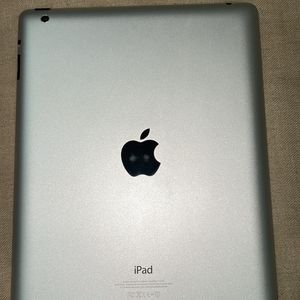 APPLE IPAD. (4th GENERATION)