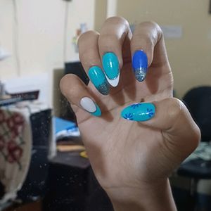 Hawai Themed Blue Fake Nails (Hand Painted)🪼