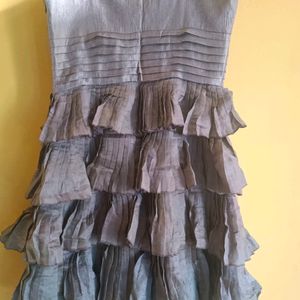 Beautiful Ruffle Grey 🩶 Dress 🎀