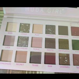 Huda Girl Naughty Nude Palette