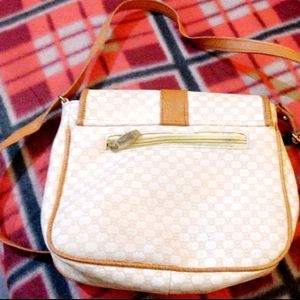 Cream Colur.Sling Beg