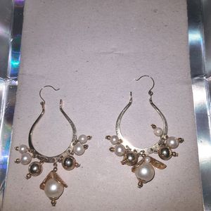 Pretty Peal Golden Earrings