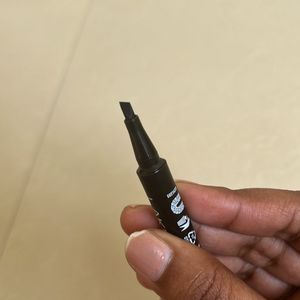 Lakme Blocktip Liner Pen