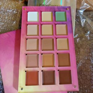 Record Concealer, Higlighter Pallet, MRP 2500