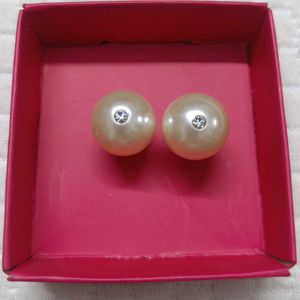 Avon Brand New 2  In 1 Pearl Earrings