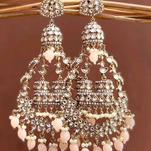 Noora Chandbali Earring