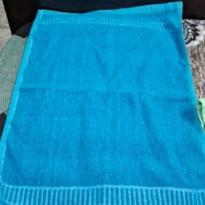 Cotton  Hand  Towel Combo Of 4(2 Medium,2small)