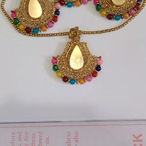 Locket, Earings With Maang Tika