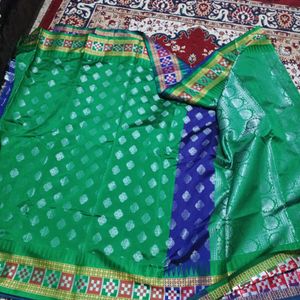 Purple Silk Sambalpuri Design Saree With Green Pallu And Attached Blouse Pc