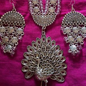 Premium Quality Neck Piece With Earrings