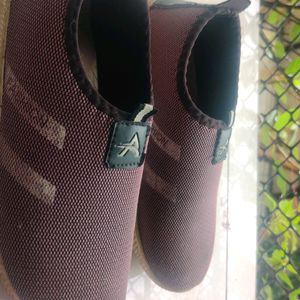 Very good condition Shoes Without lace for Girl