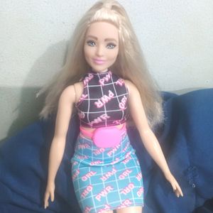 Mattel Curvy Barbie