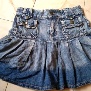 Y2K Pleated Denim Skirt ✨