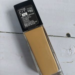 Maybelline Fit Me Matte+ Poreless Foundation