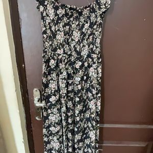 A  Stretchable Flower Printed Dress With Side Slit