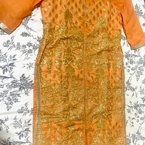 Kurta Set With Golden Embroidery