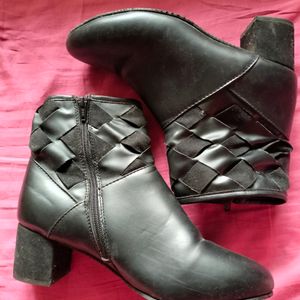 Black Heeled Boots