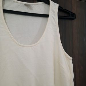 GAP CREPE-DETAIL BOXY TOP