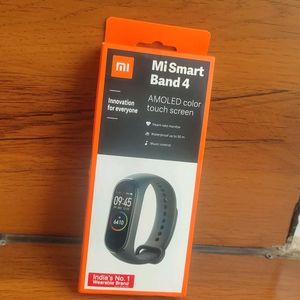 Mi Band 4 With Charger & Four Extra Strap