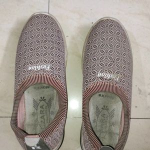 Women's Casual Shoes