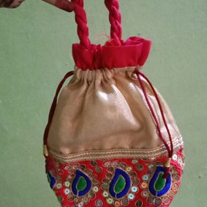 Beautifull Traditional Handbag 👜