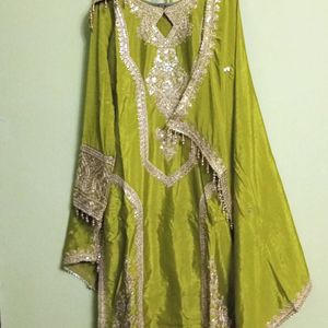 New/Unused Embroiderd Pakistani Kurta Set