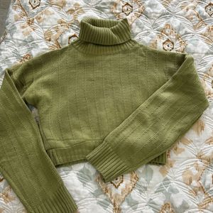 Cute Crop Highneck Sweater