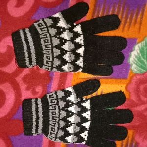 2 Pair Of Hand Gloves