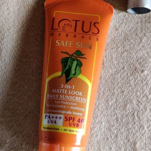 Lotus Herbals Sunscreen SPF 40