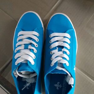 RED TAPE  shoes blue color