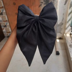 Long Tail Bow Clip